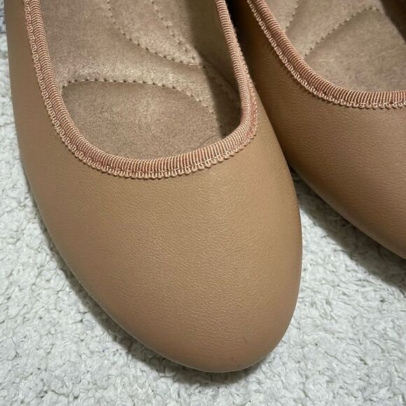 NWT- Old Navy - 6 & 10. Ballet Flats - Picture 3 of 6